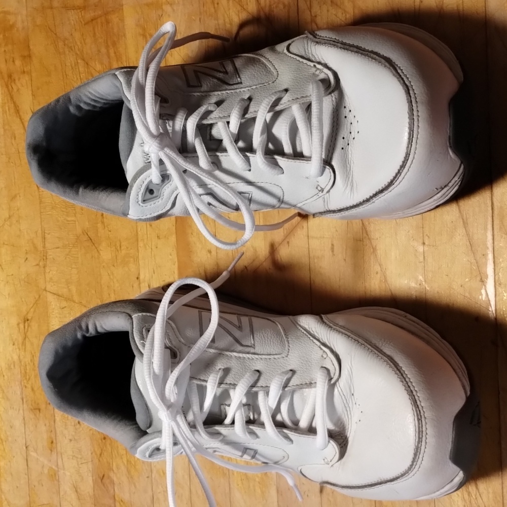 New balance Men's size 124E 928v3 tennis shoes